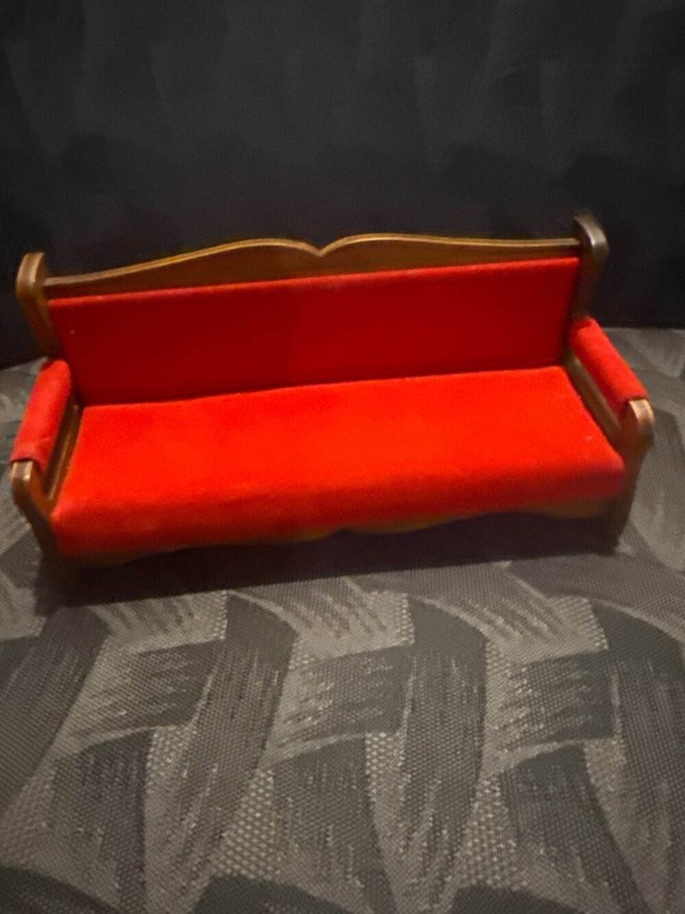 Vintage Halls Lifetime Toys Miniature Wooden Red Velvet Couch Dollhouse Furnitur